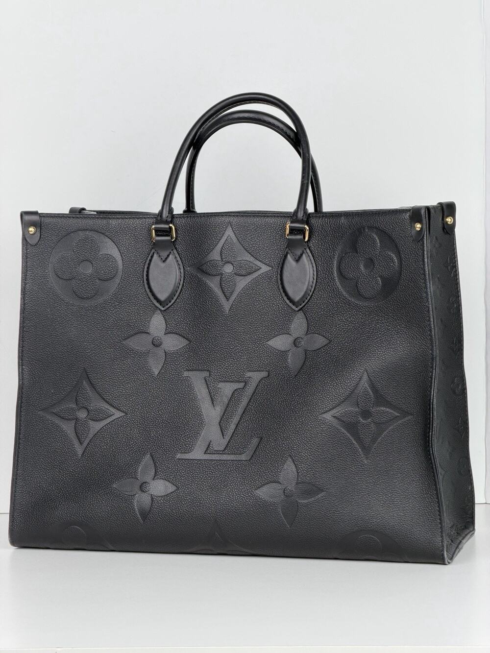 Louis Vuitton OnTheGo GM Tote Bag in Black Monogram Empreinte Leather NFC D-4